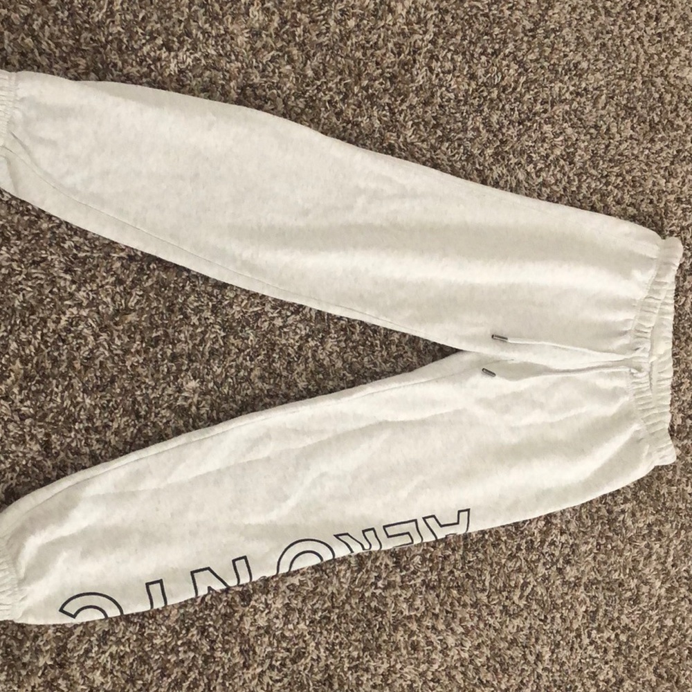 lightly warn AÉROPOSTALE sweat pants.